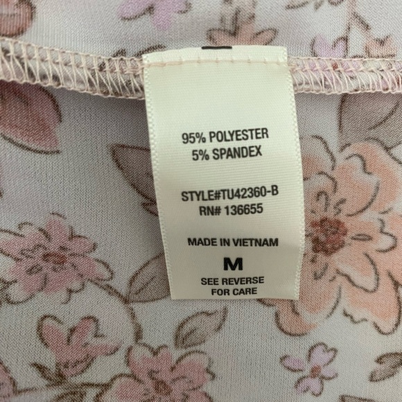 Beacon Apparel Split Neck Floral Blouse NWT Size M - Picture 6 of 7